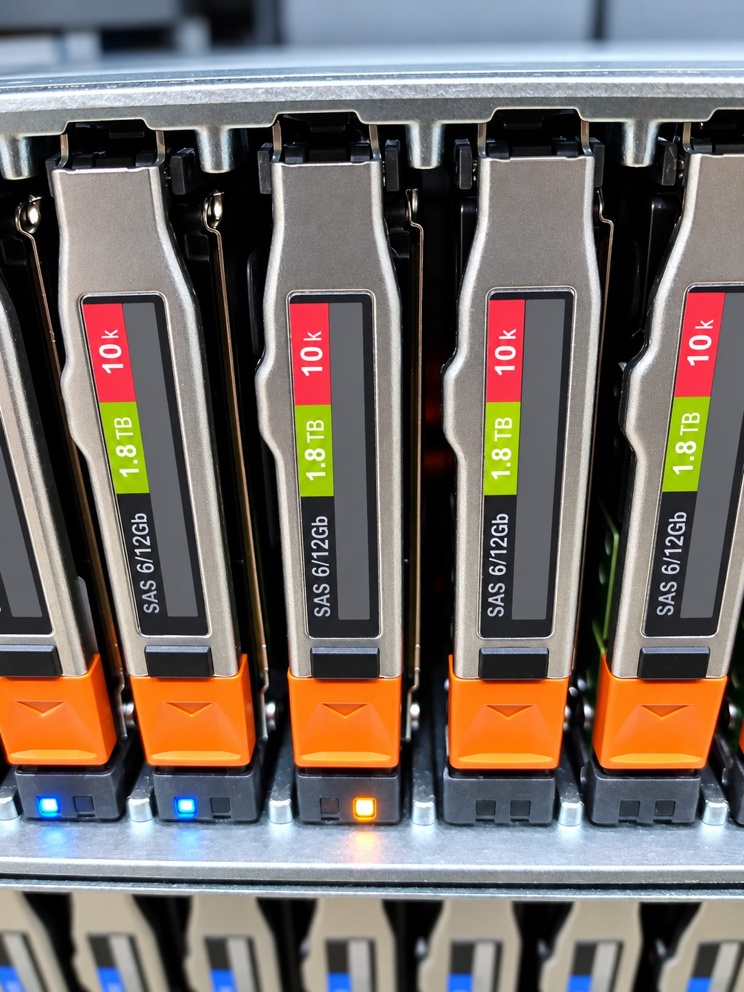 هاردهای SAS 1.8TB 10K در انکلوژر